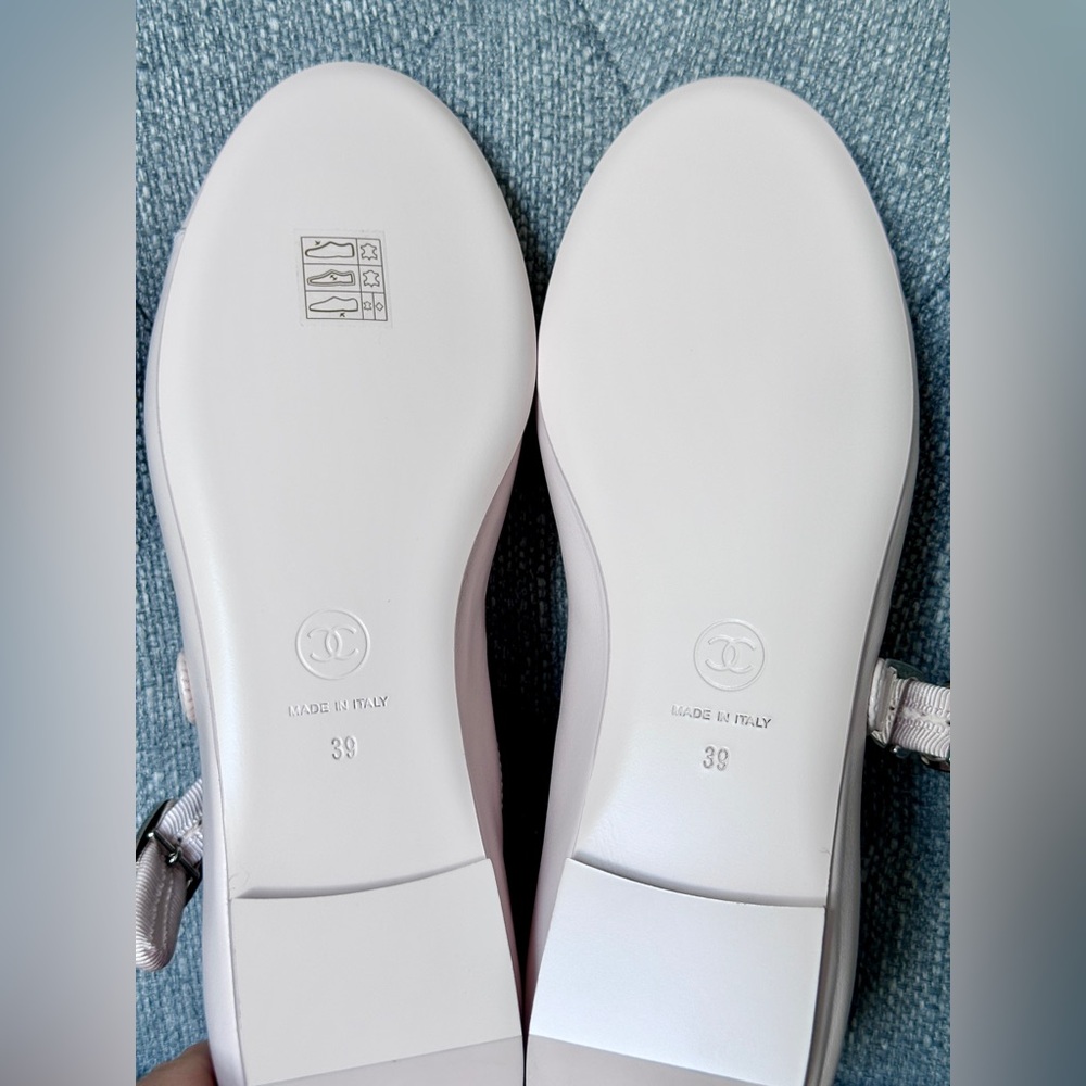 NEW CHANEL CC LOGO LIGHT PINK LEATHER MARYJANE BALLET FLATS SILVER BUCKLE 39 - Picture 11 of 16